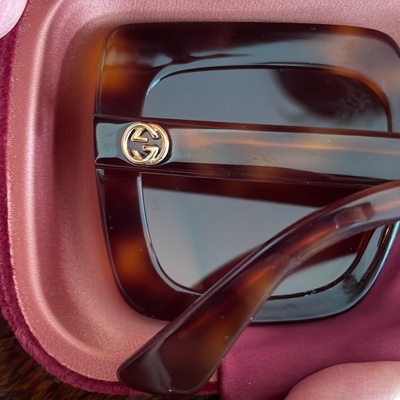 GUCCI SUNGLASSES OVERSIZED - Picture 6 of 9